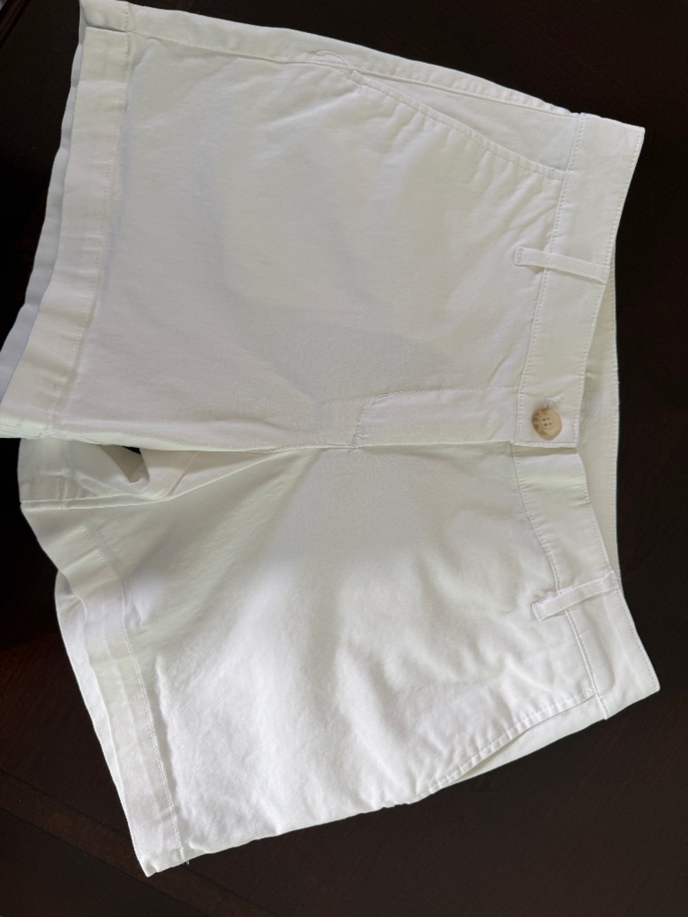 Tommy Bahama White Chino Shorts | Women's Size 6 | Classic Summer Staple